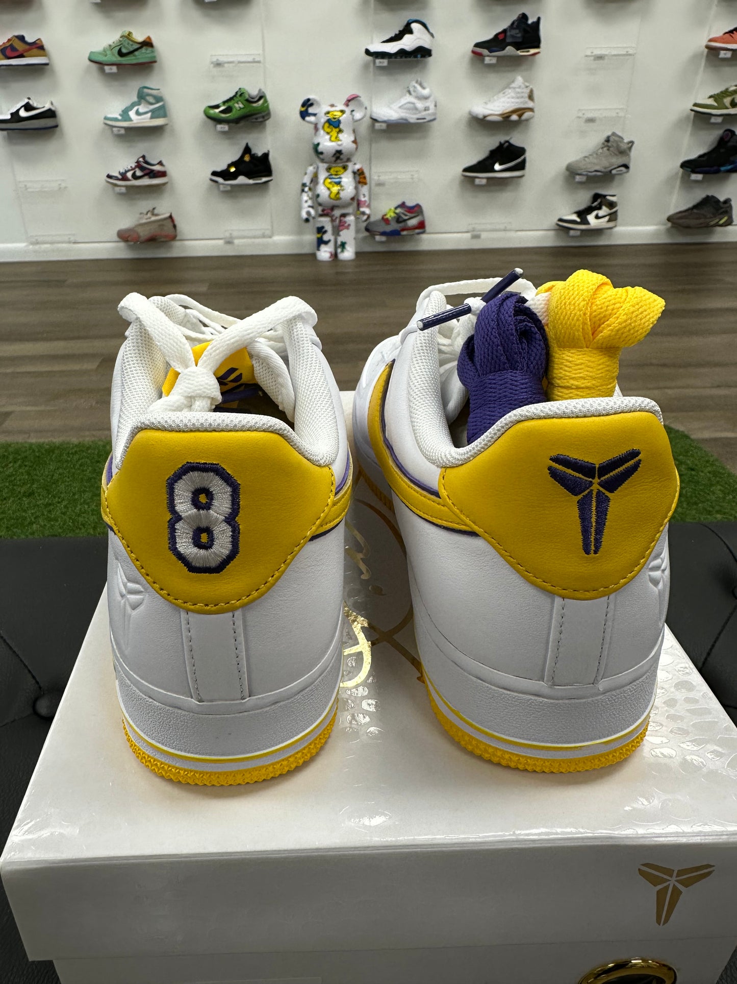 Nike Air Force 1 Low Retro QS Kobe Bryant Lakers Home - Size 11.5