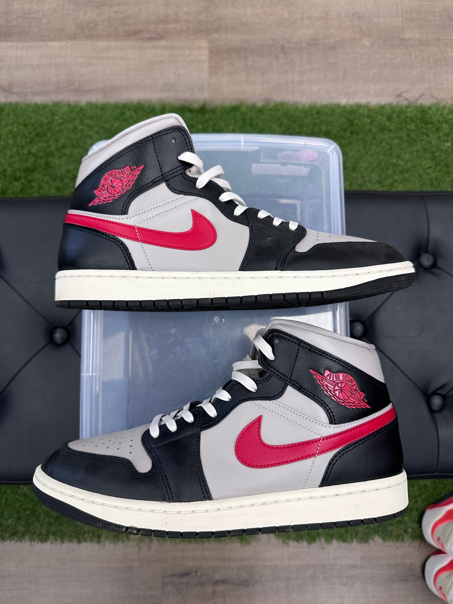 Jordan 1 Mid Black College Grey Gym Red - Size 10.5 (U)
