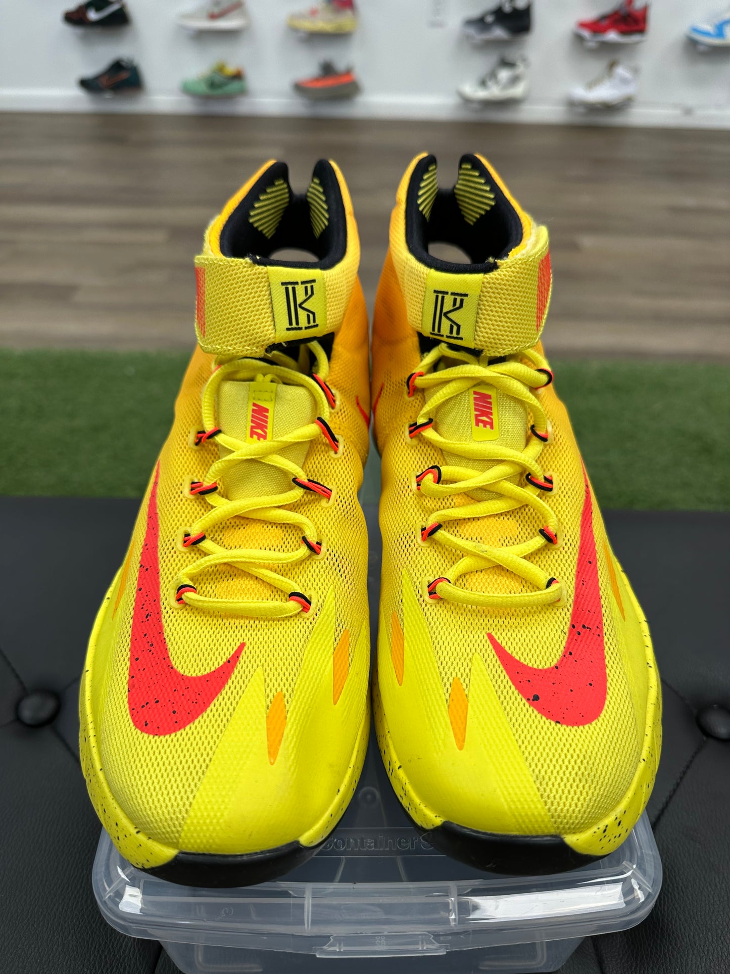 Nike Zoom HyperRev Kyrie Irving Cleveland Cavaliers PE - Size 8 (U)