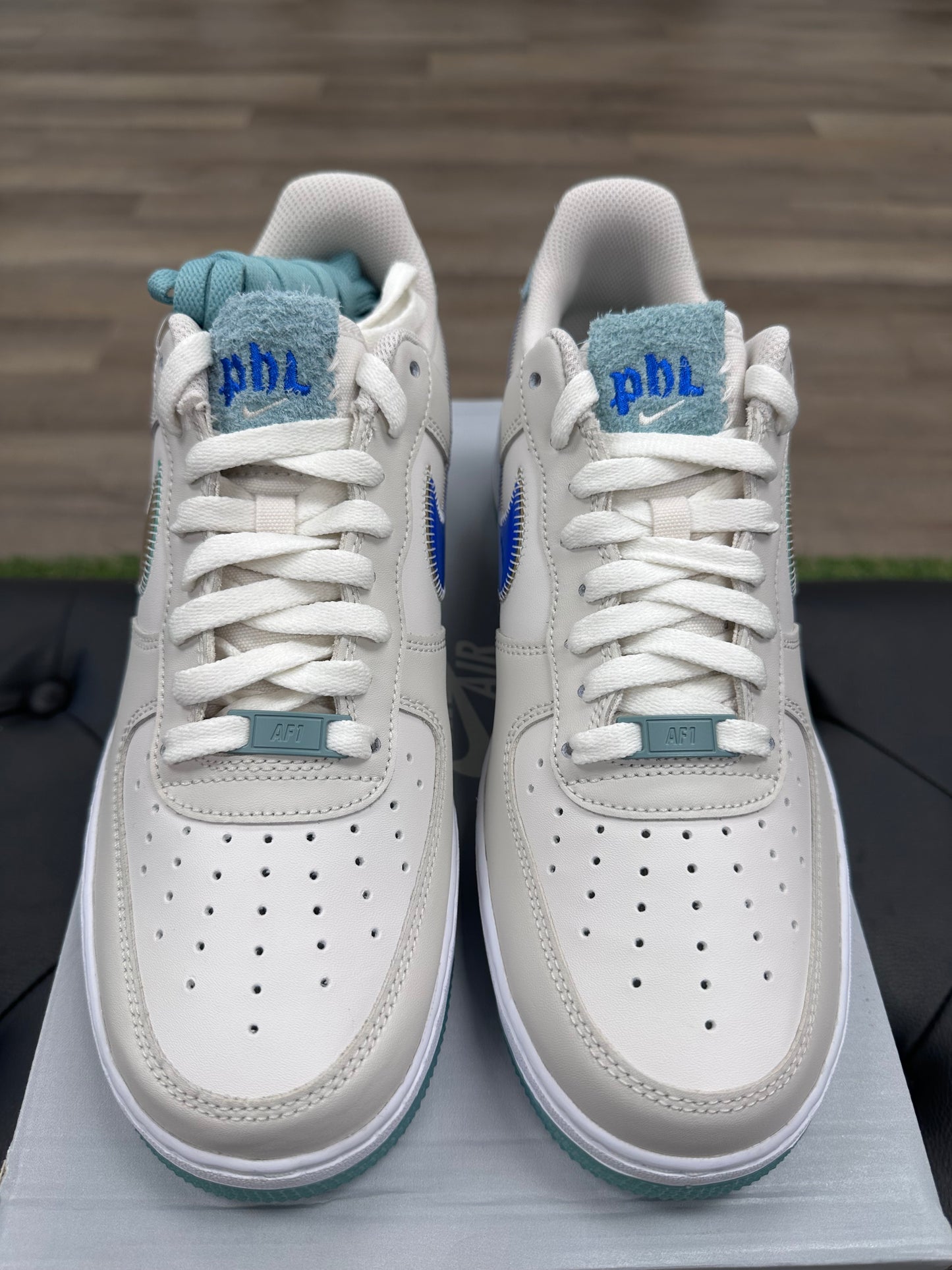 Nike Air Force 1 Low '07 Philadelphia - Size 10
