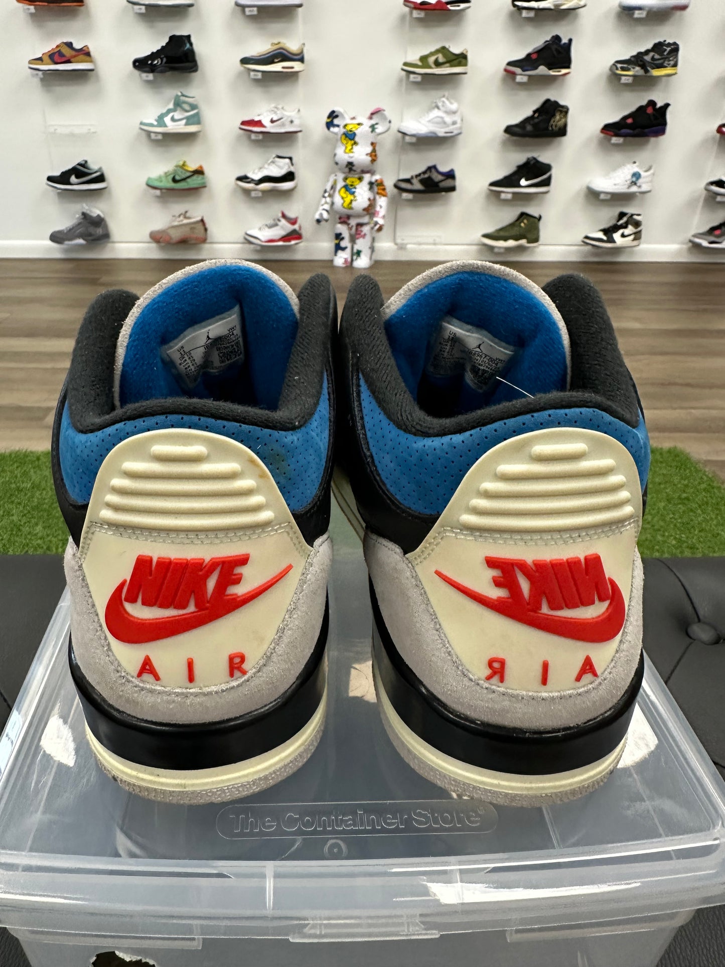Jordan 3 Retro OG Rare Air - Size 11 (U)