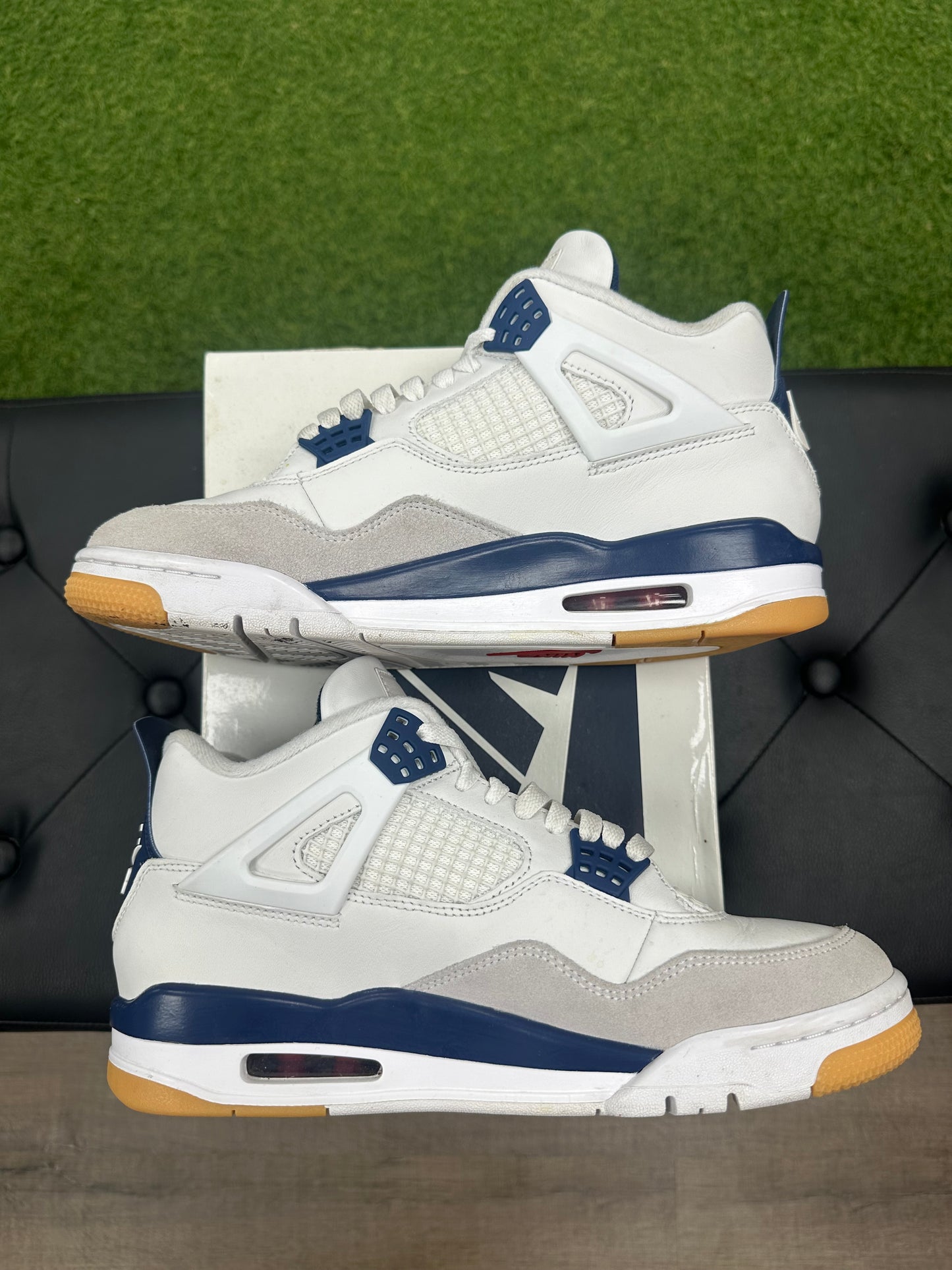 Jordan 4 Retro SB Navy - Size 8.5 (U)