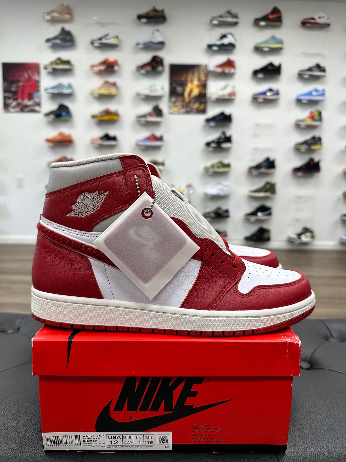Jordan 1 Retro High OG Varsity Red - Size 10.5