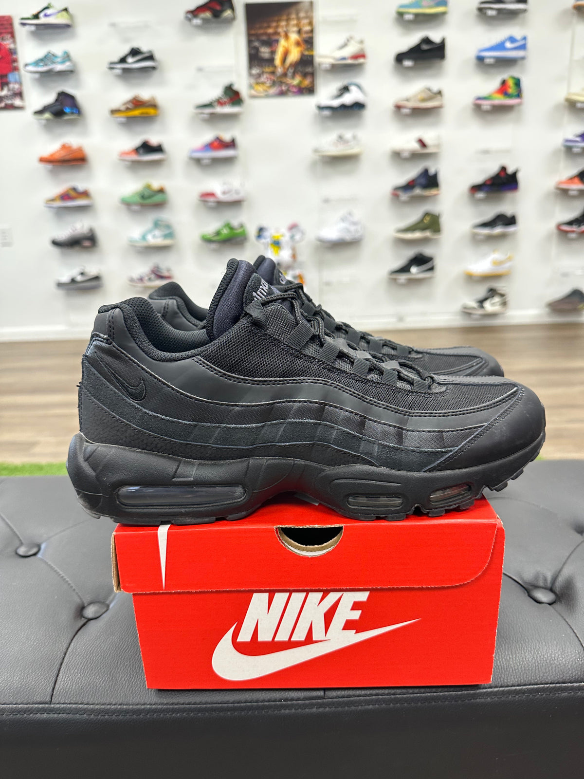 Nike Air Max 95 Essential Triple Black