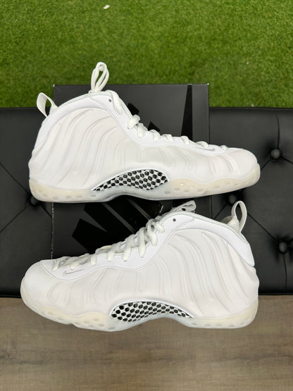 Nike Air Foamposite One Triple White - Size 9.5
