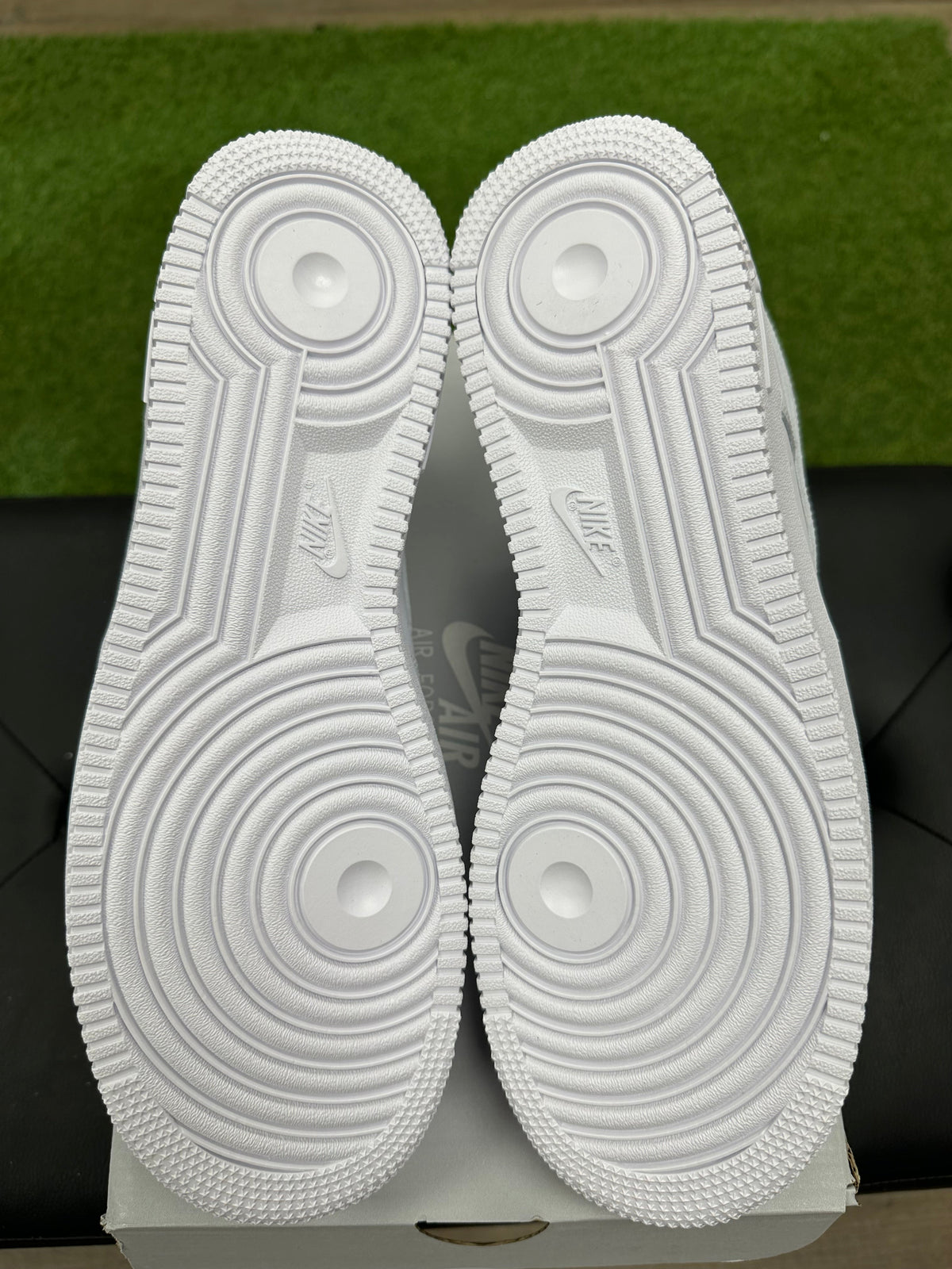 Nike Air Force 1 Low '07 Flyease Triple White (Women's)