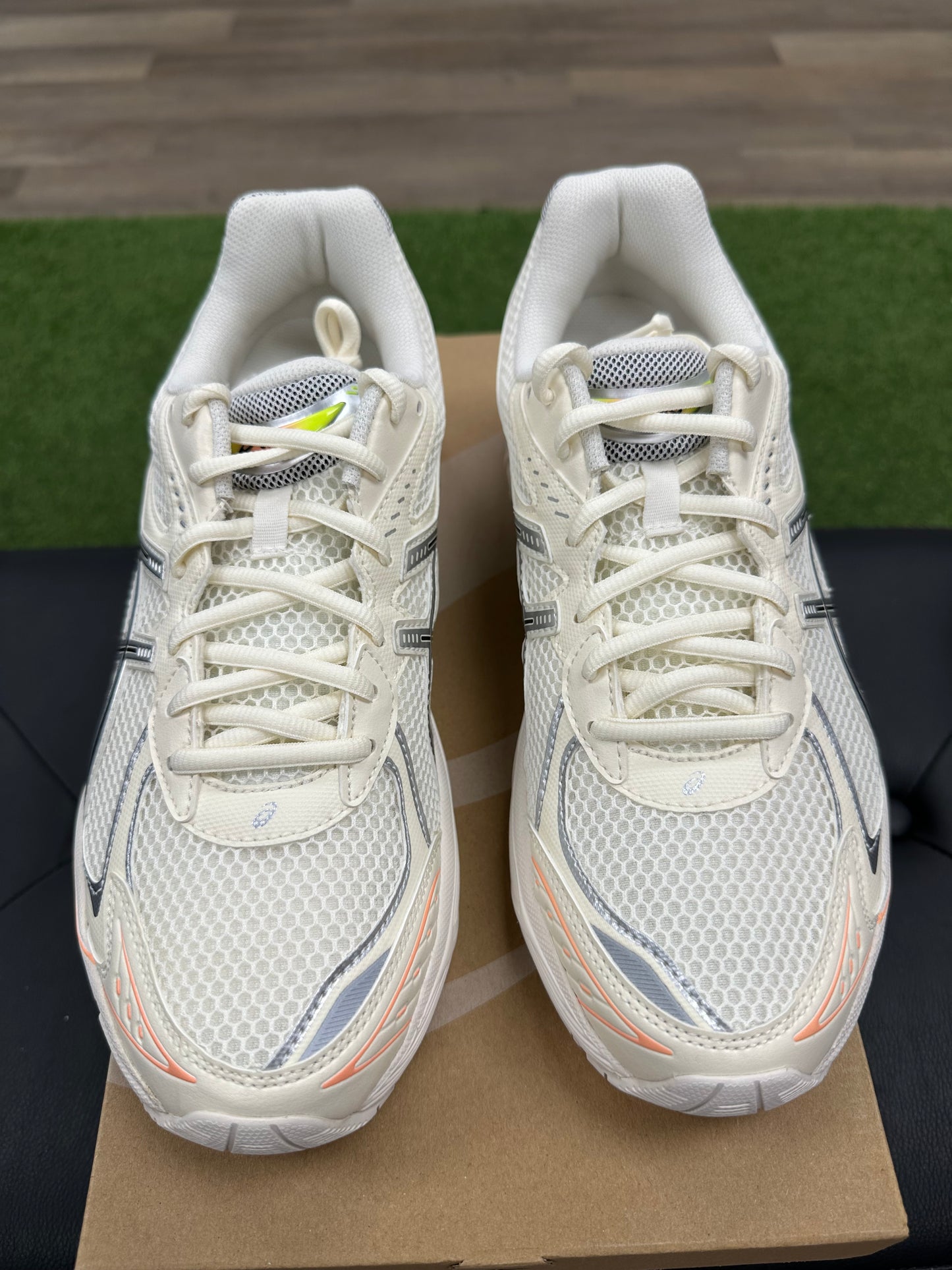 ASICS GT-2160 Paris - Size 5