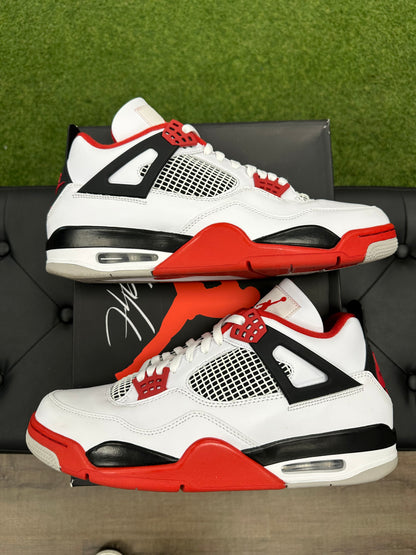 Jordan 4 Retro Fire Red (2020) - Size 13 (U)