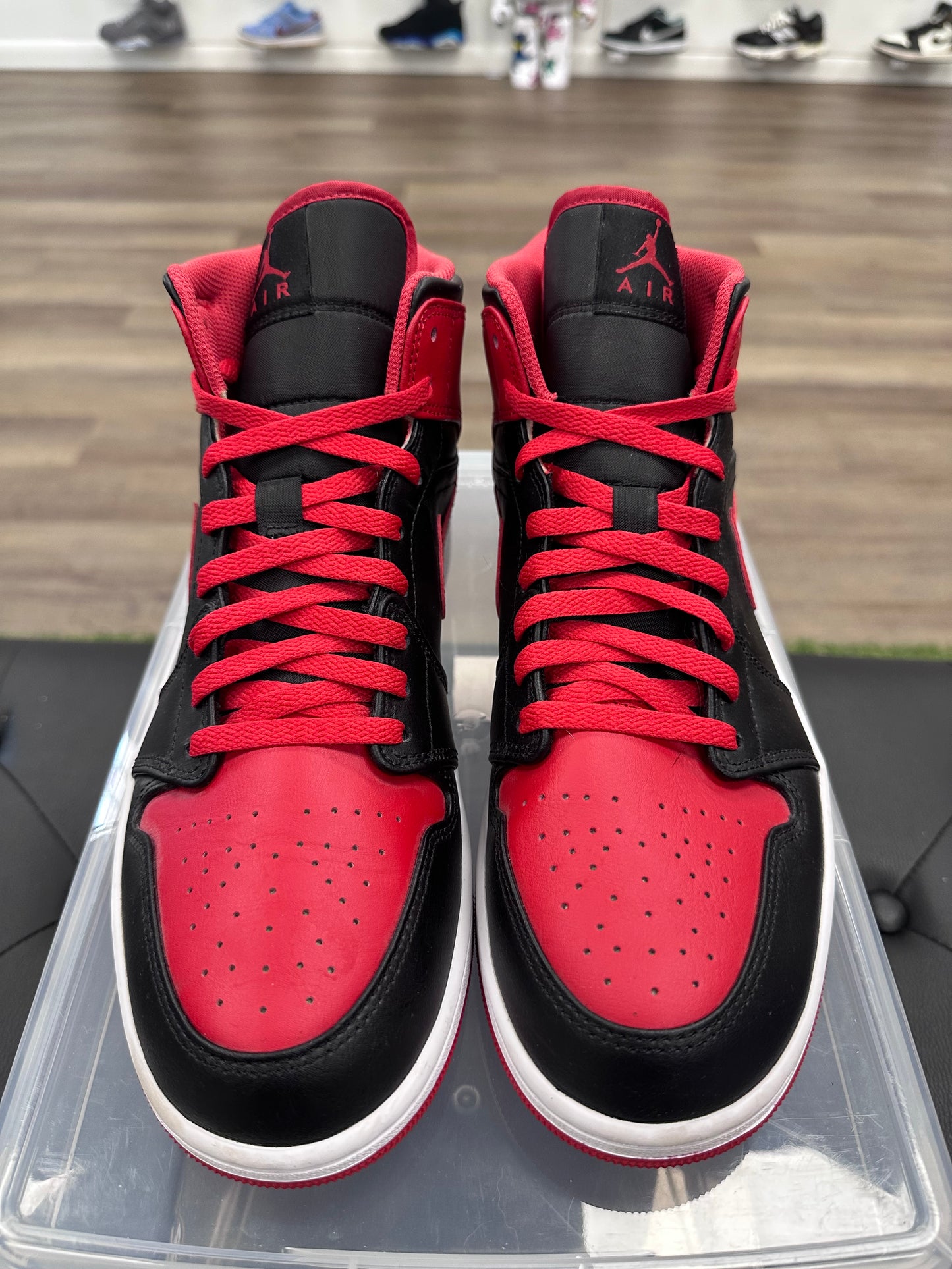Jordan 1 Mid Alternate Bred (2022) - Size 11 (U)