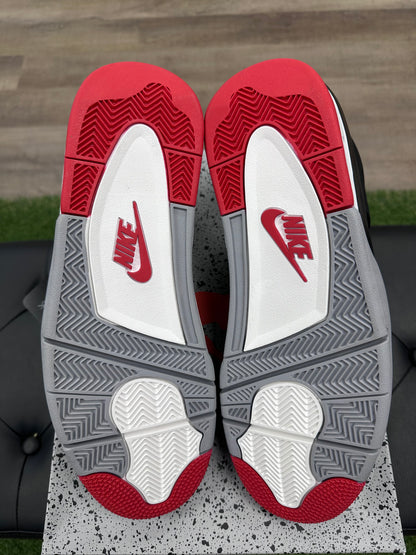 Jordan 4 Retro Bred Reimagined - Size 13