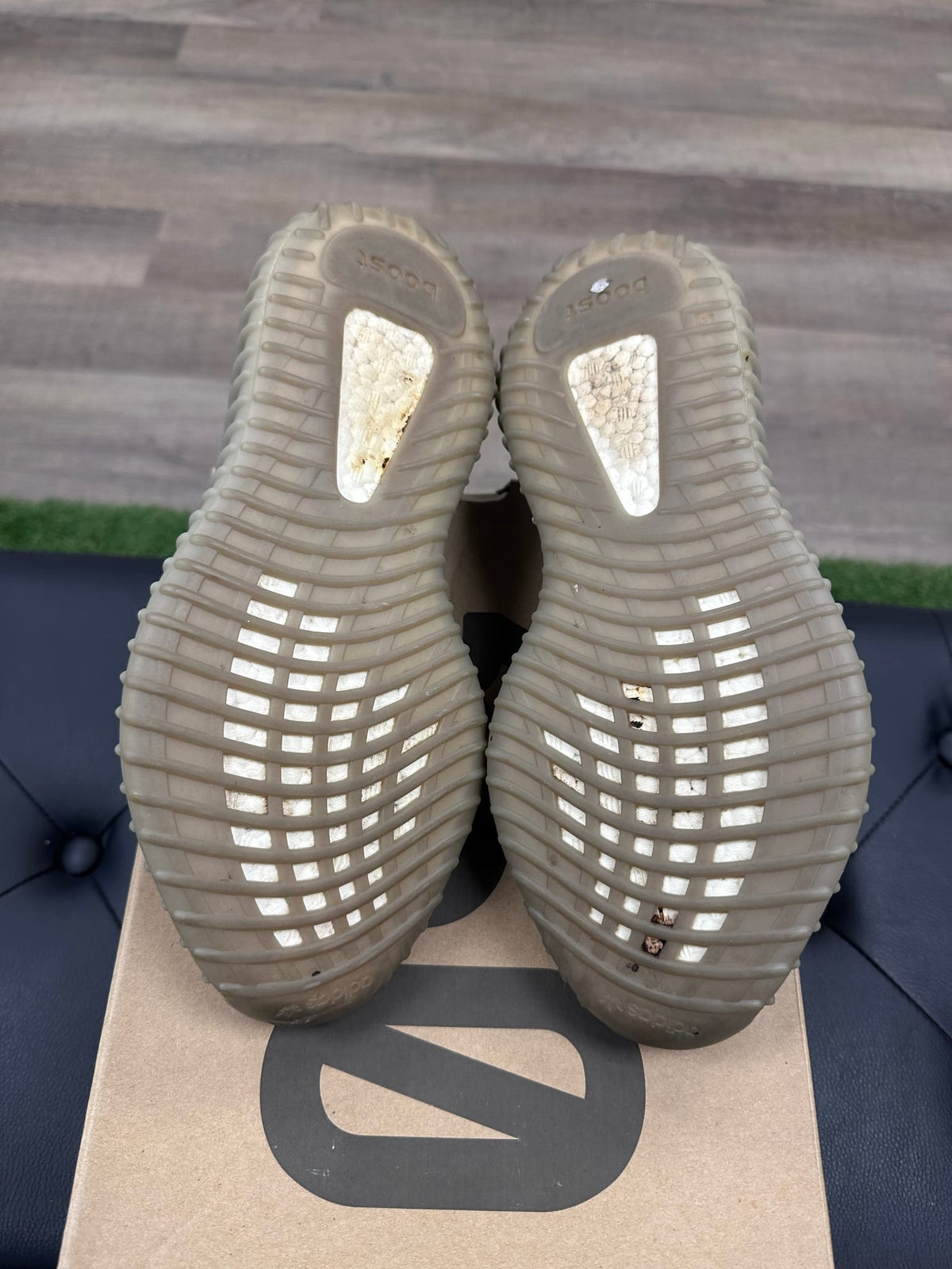 adidas Yeezy Boost 350 V2 Beluga