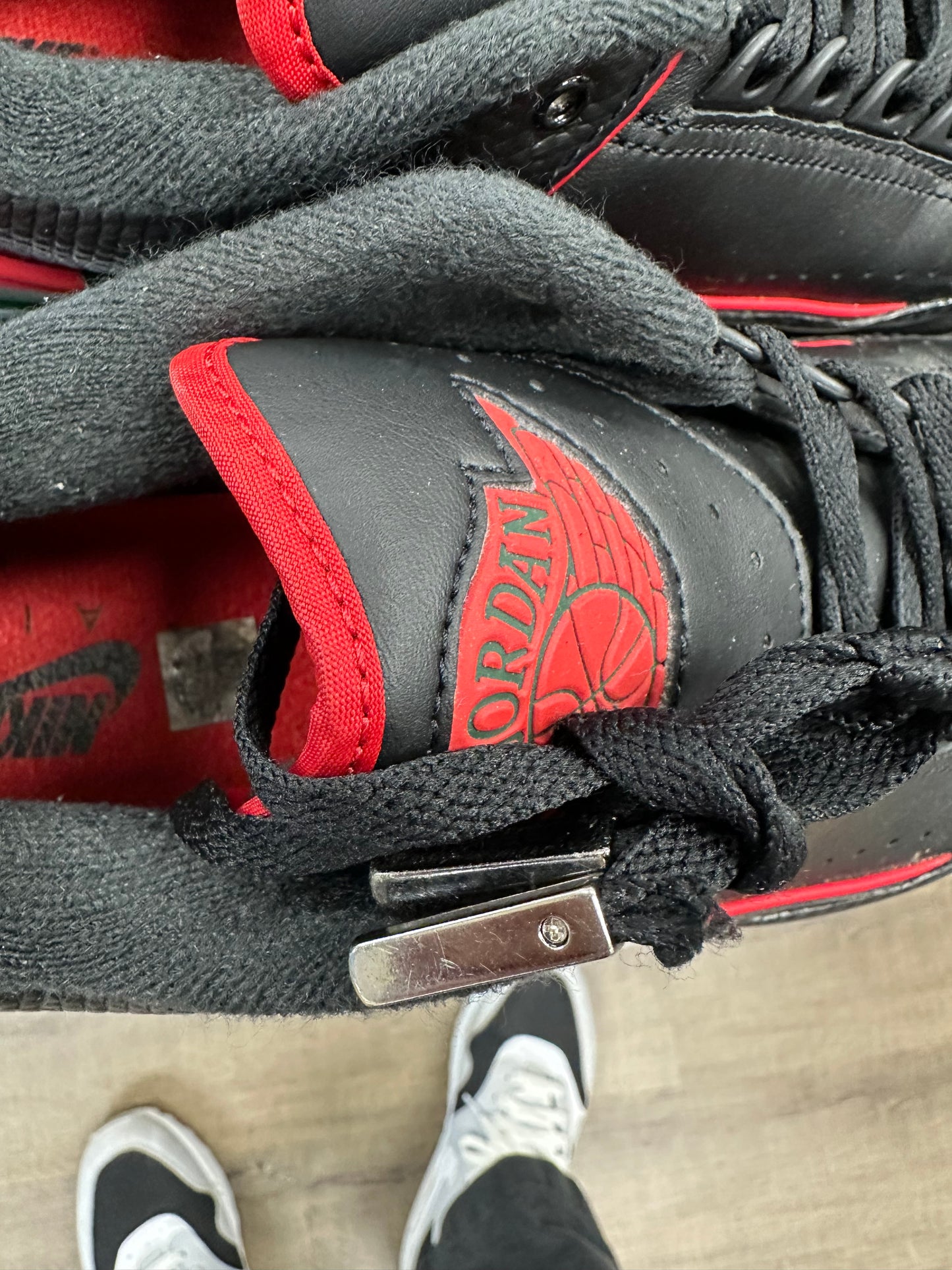 Jordan 2 Retro Low Christmas - Size 10.5 (U)