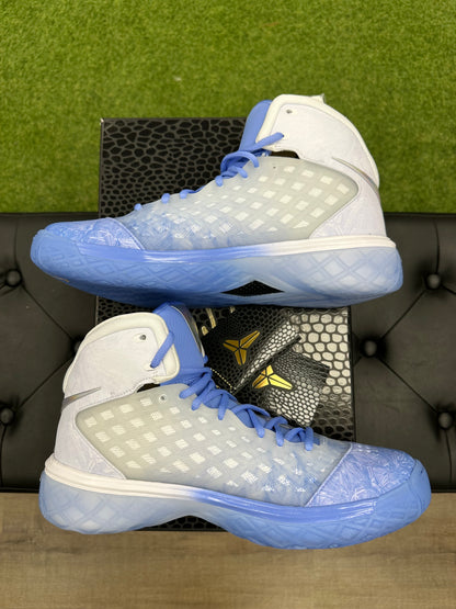 Nike Kobe 3 Protro Christmas - Size 10