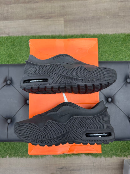 Nike Air Max 1000.2 Black - Size 10