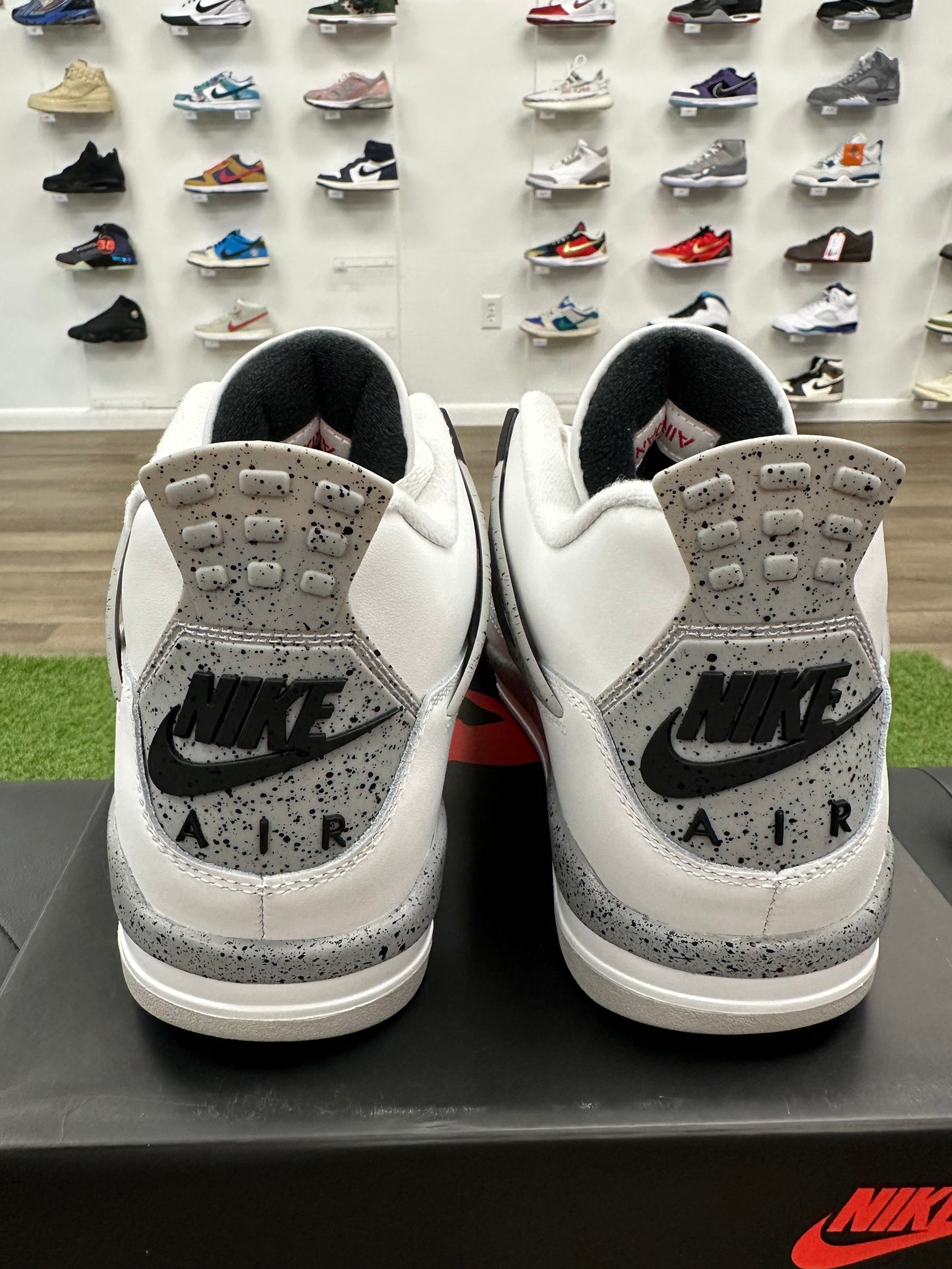 Jordan 4 Retro White Cement (2025) - Size 10