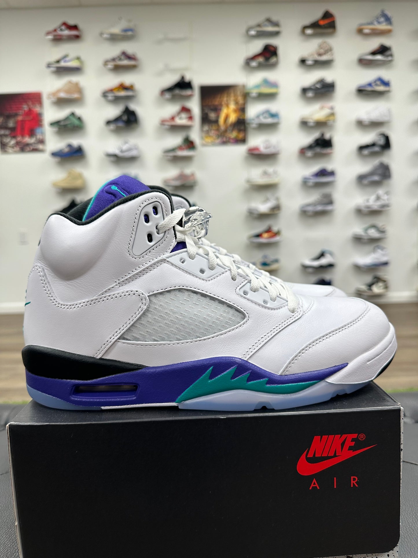 Jordan 5 Retro Grape (2025) - Size 10.5