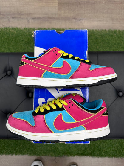 Nike SB Dunk Low Ms. Pacman - Size 8 (U)