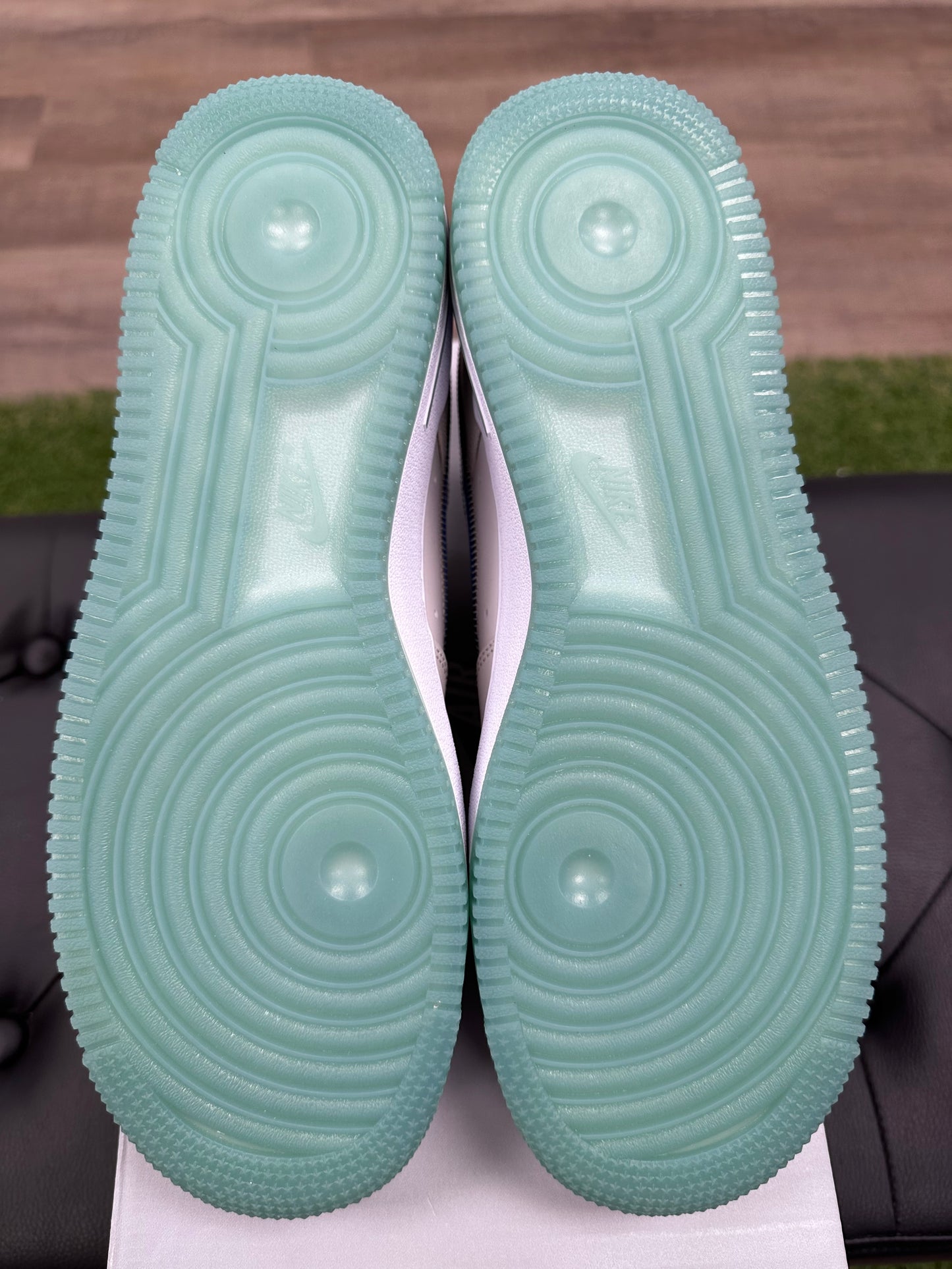 Nike Air Force 1 Low '07 Philadelphia - Size 9