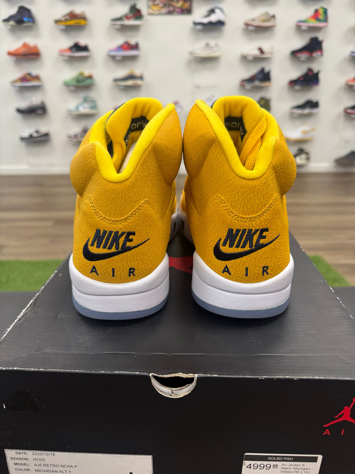 Jordan 5 Retro Michigan PE (2021)