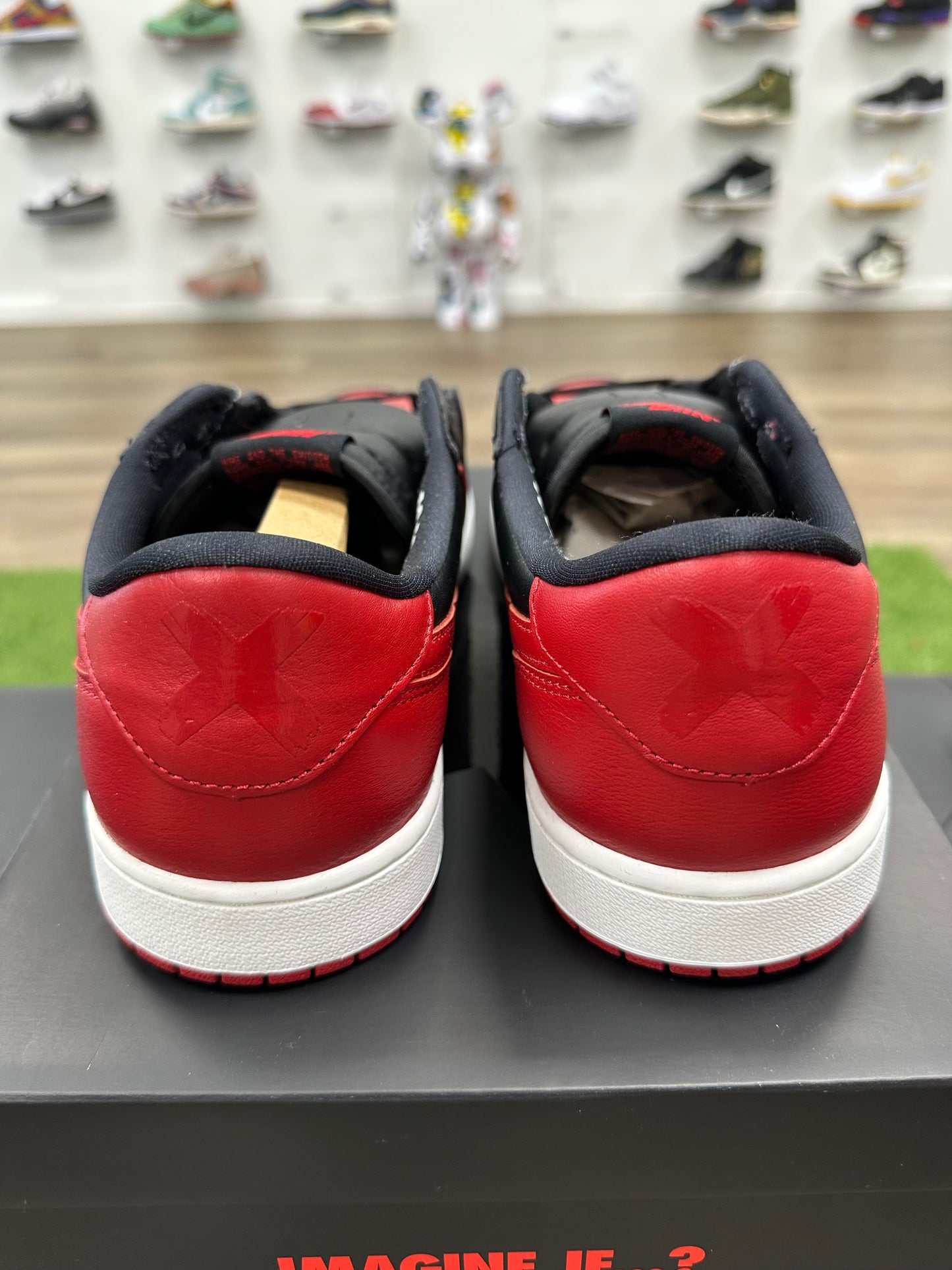 Jordan 1 Retro Low OG Banned - SIze 11