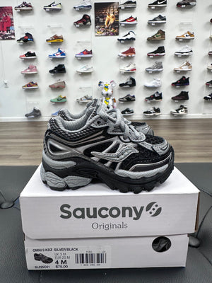 Saucony Omni 9 Kids Silver Black - Size 4c