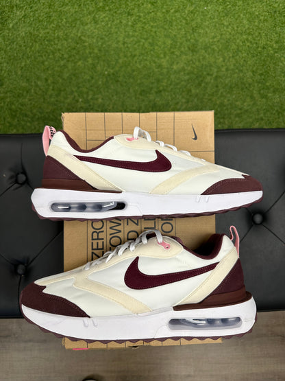 Nike Air Max Dawn Valentine's Day - Size 10.5 (U)