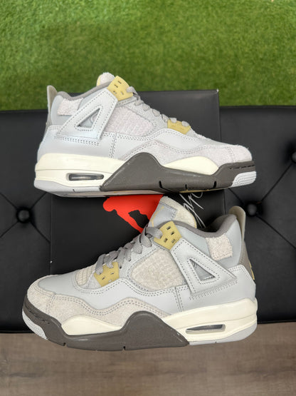 Jordan 4 Retro SE Craft Photon Dust (GS) - Size 4