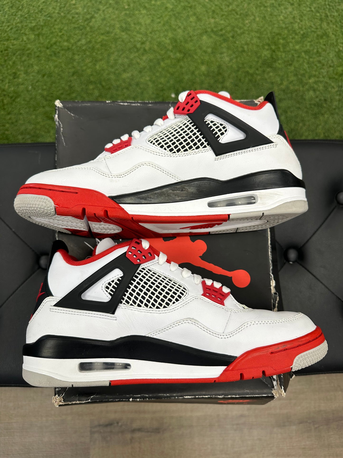 Jordan 4 Retro Fire Red (2020) - Size 9 (U)