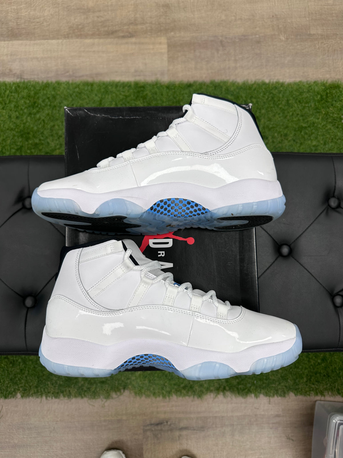 Jordan 11 Retro Legend Blue (2024) - Size 11.5 (U)