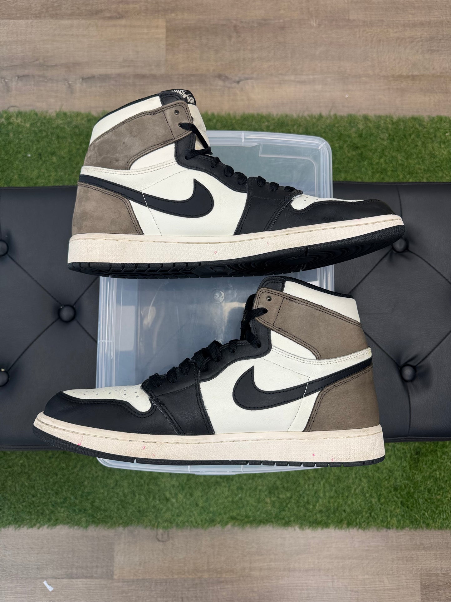 Jordan 1 Retro High Dark Mocha - Size 12 (U)
