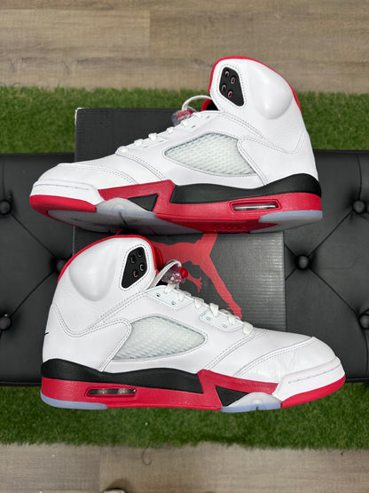 Jordan 5 Retro Fire Red Black Tongue (2025) - Size 10 (U)