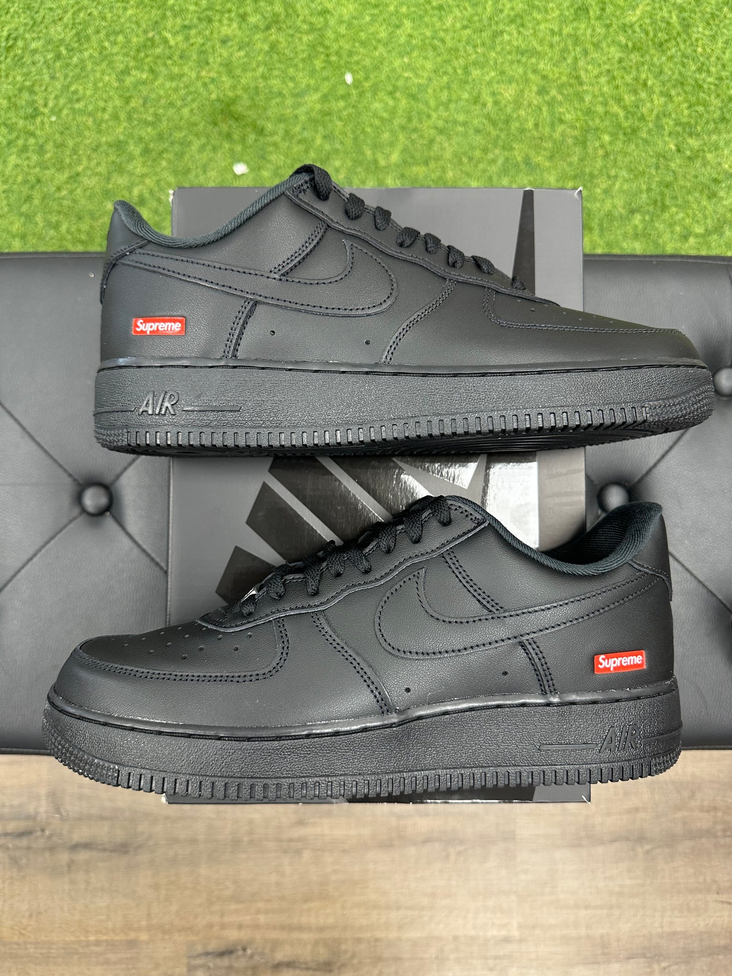 Nike Air Force 1 Low Supreme Black - Size 10