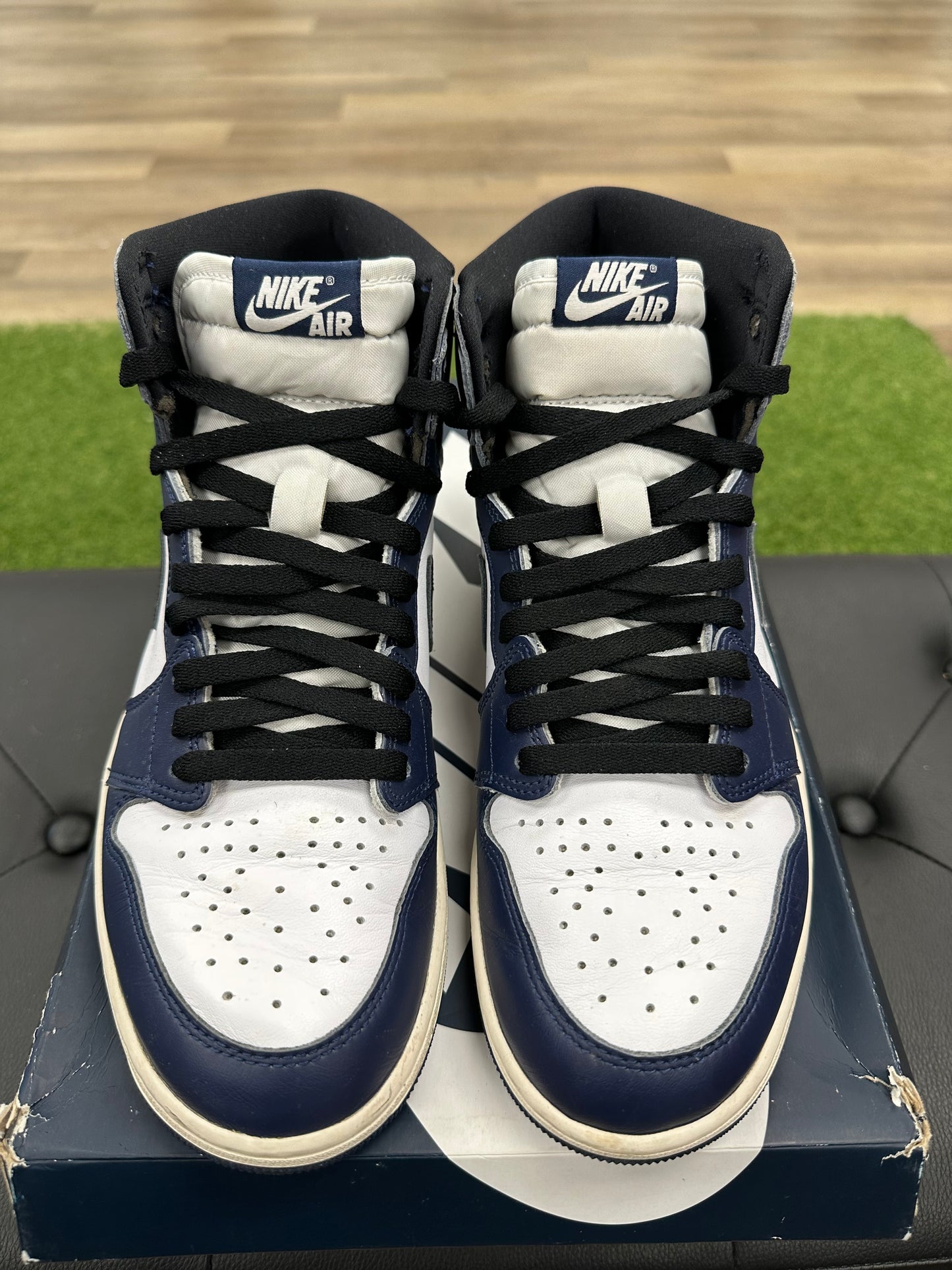 Jordan 1 Retro High OG Midnight Navy - Size 9 (U)