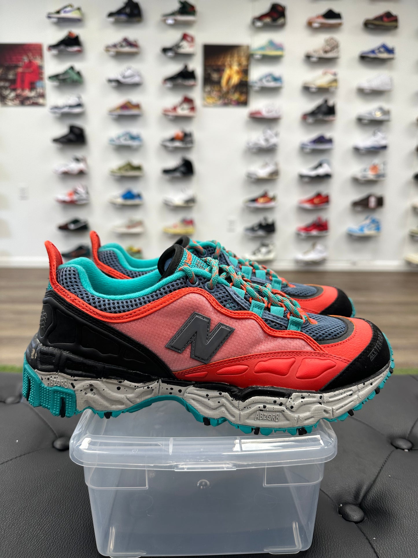 New Balance 801 Black Coral - Size 8.5 (U)