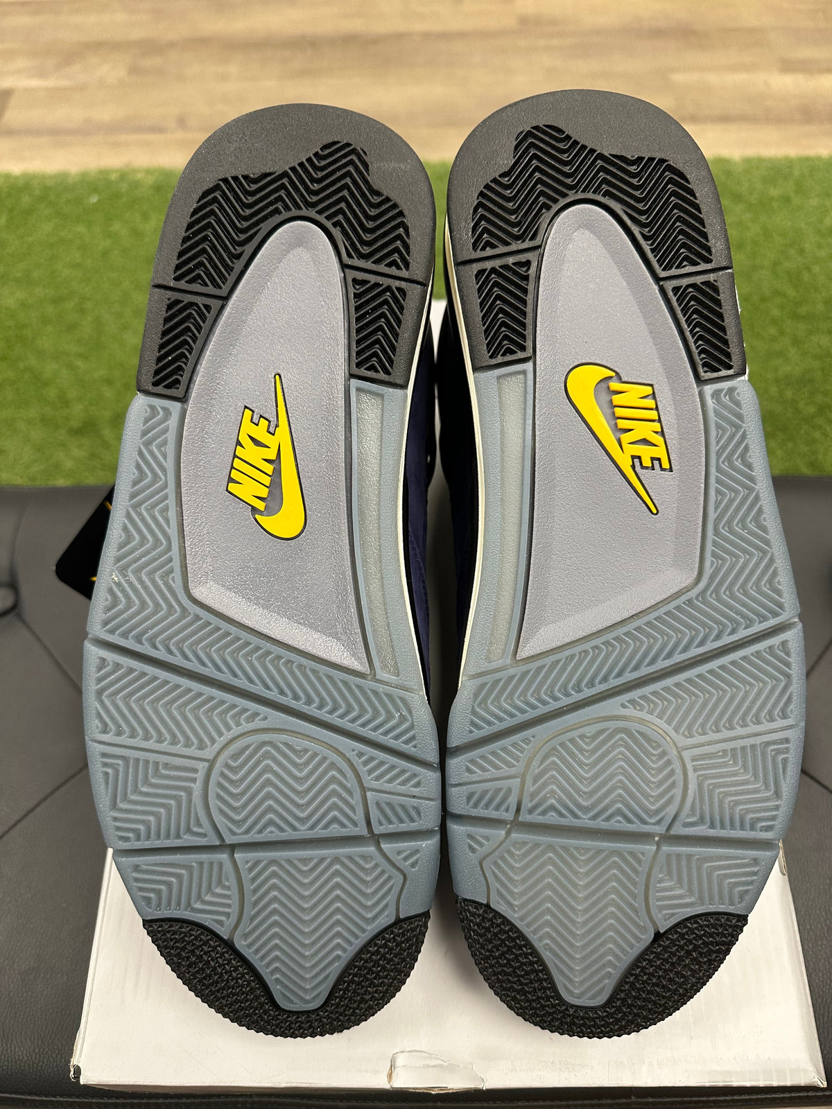 Jordan 4 Retro Lakers