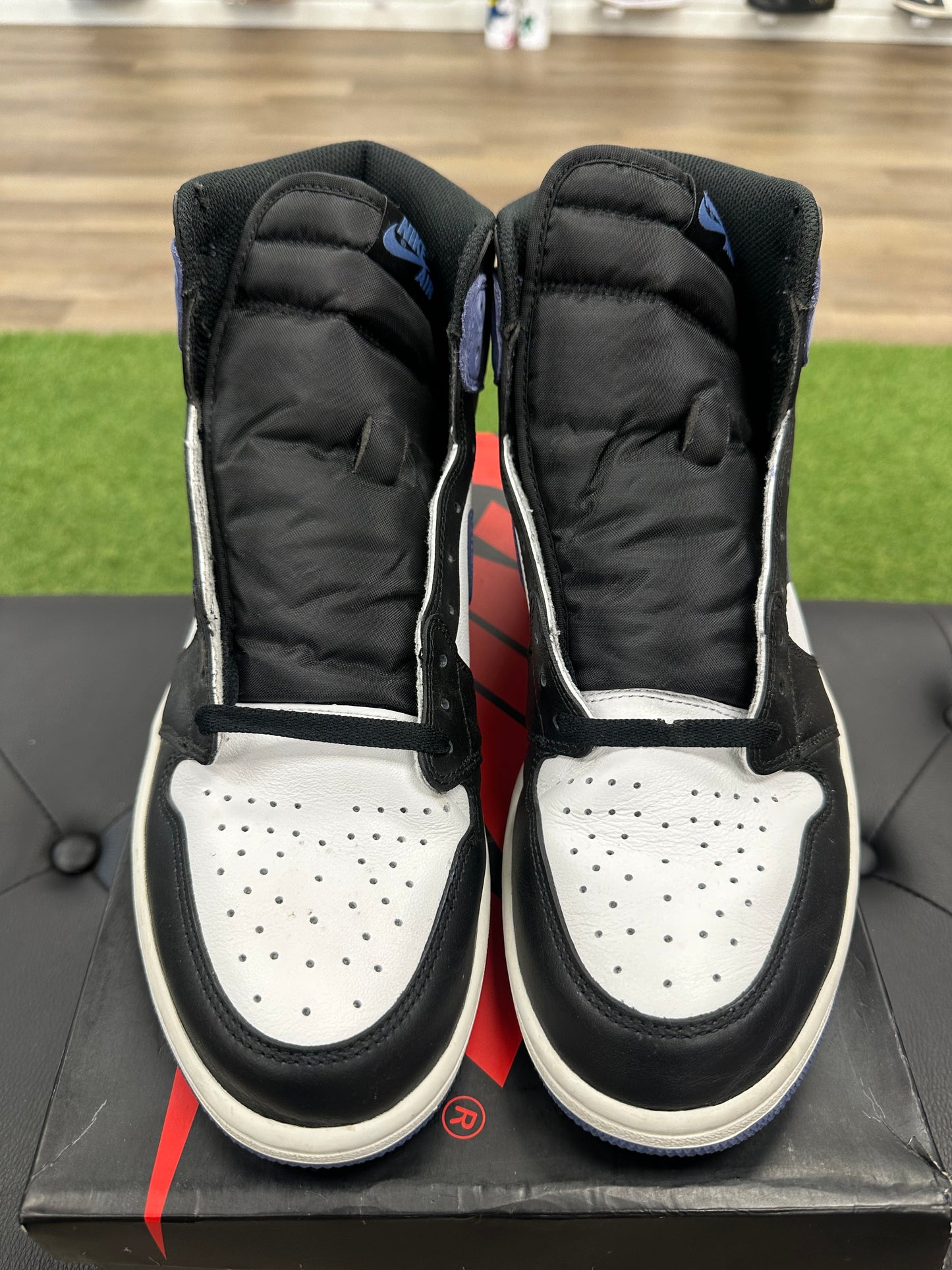 Jordan 1 Retro High Blue Moon - Size 12 (U)
