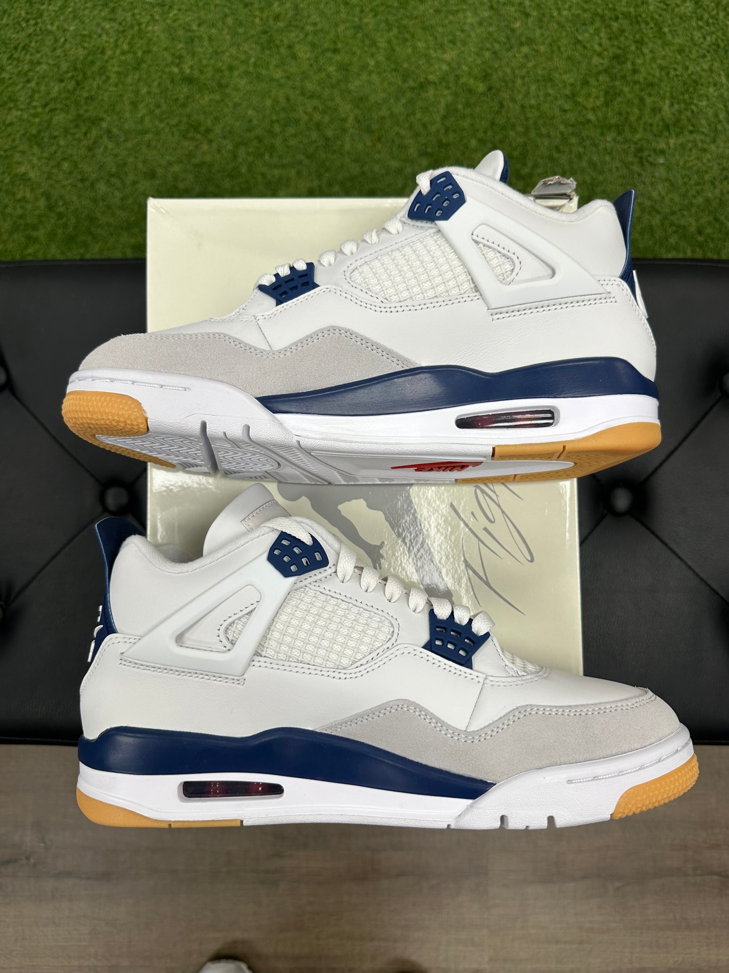 Jordan 4 Retro SB Navy - Size 9