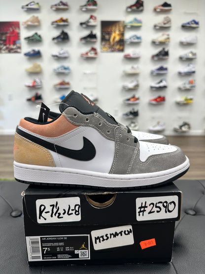 Jordan 1 Low SE Flight Club - Size 7.5 (mismatch)
