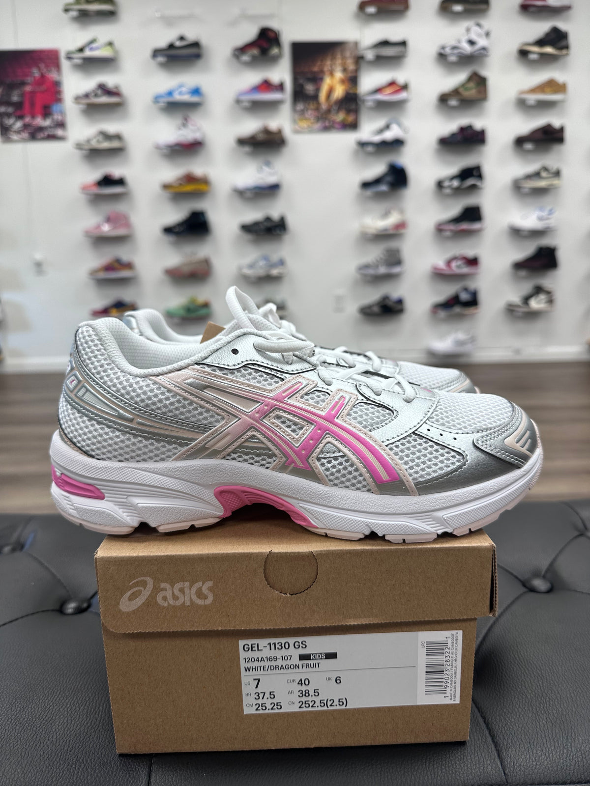 ASICS Gel-1130 White / Dragon Fruit- Size 7Y