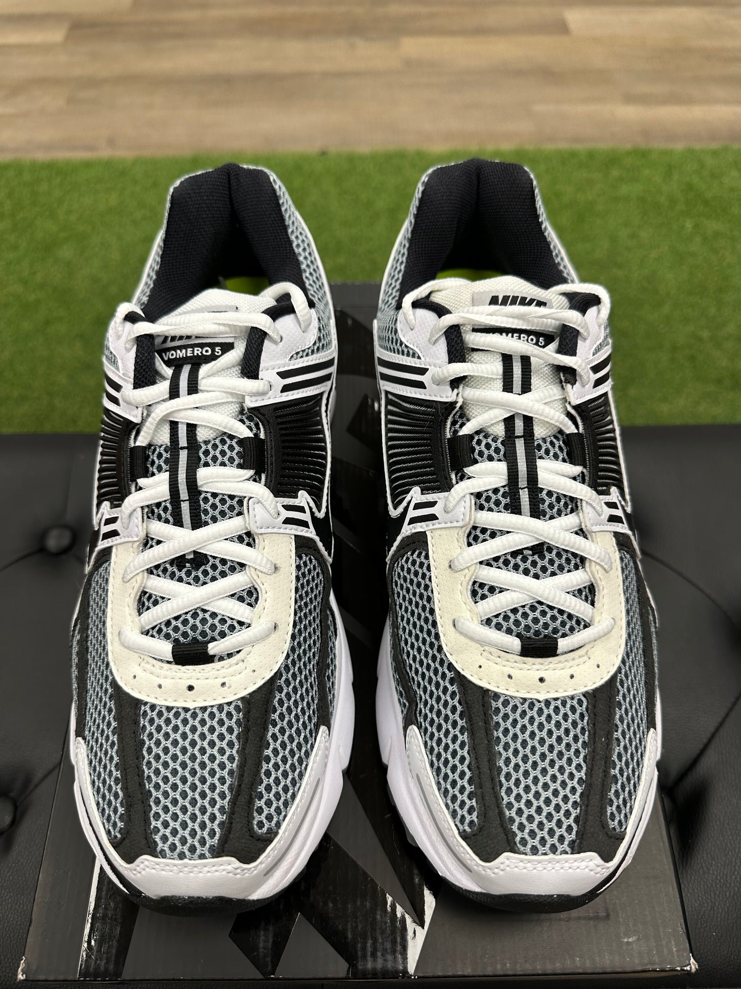 Nike Zoom Vomero 5 SE SP Dark Grey Black White - Size 8