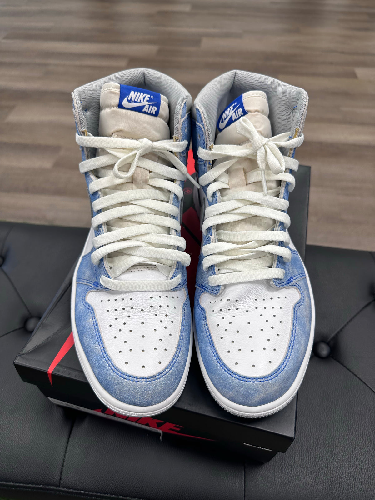 Jordan 1 Retro High Hyper Royal Smoke Grey