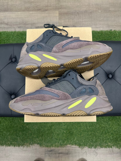 adidas Yeezy Boost 700 Mauve