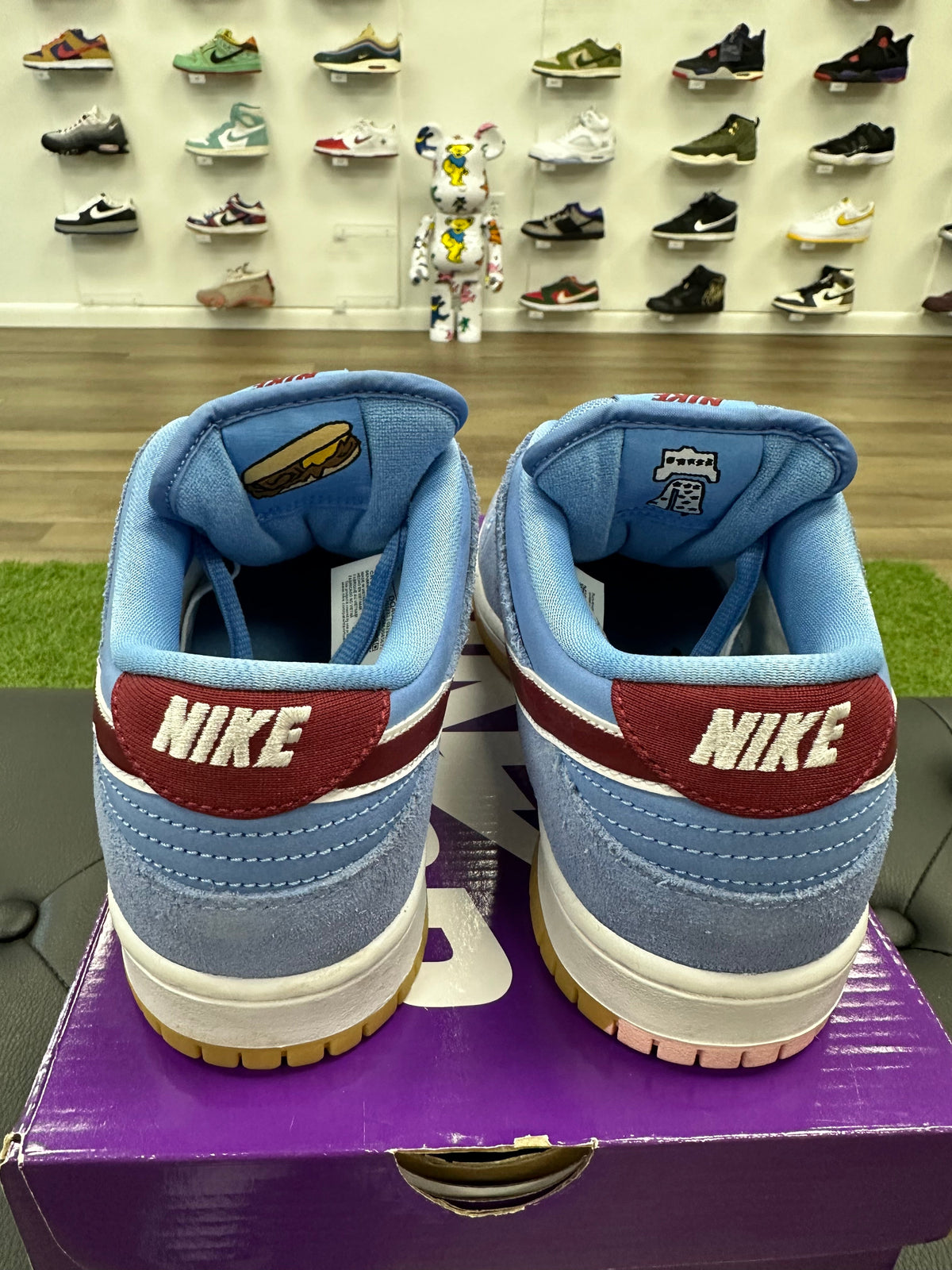 Nike SB Dunk Low Philadelphia Phillies