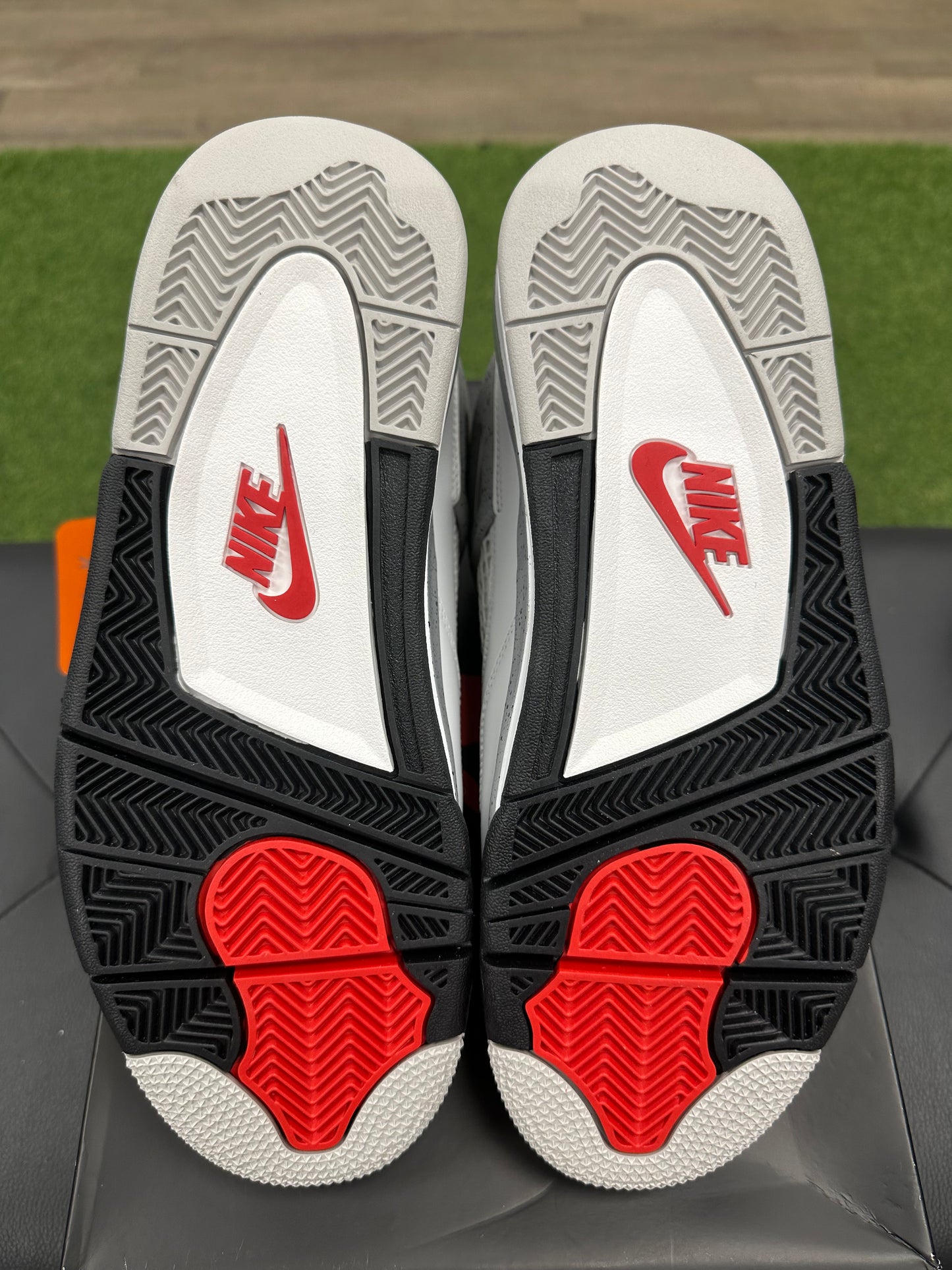 Jordan 4 Retro White Cement (2025) - Size 8.5