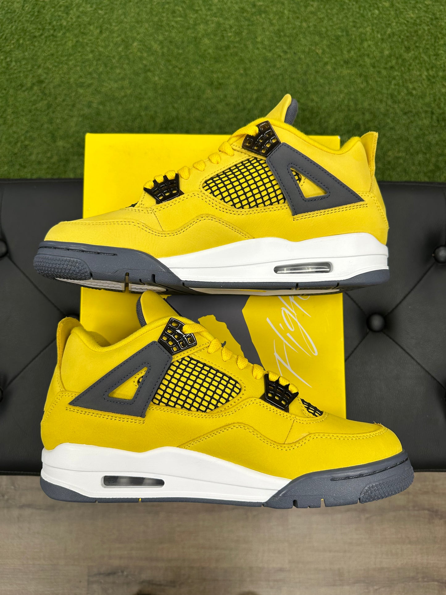 Jordan 4 Retro Lightning (2021) - Size 8.5