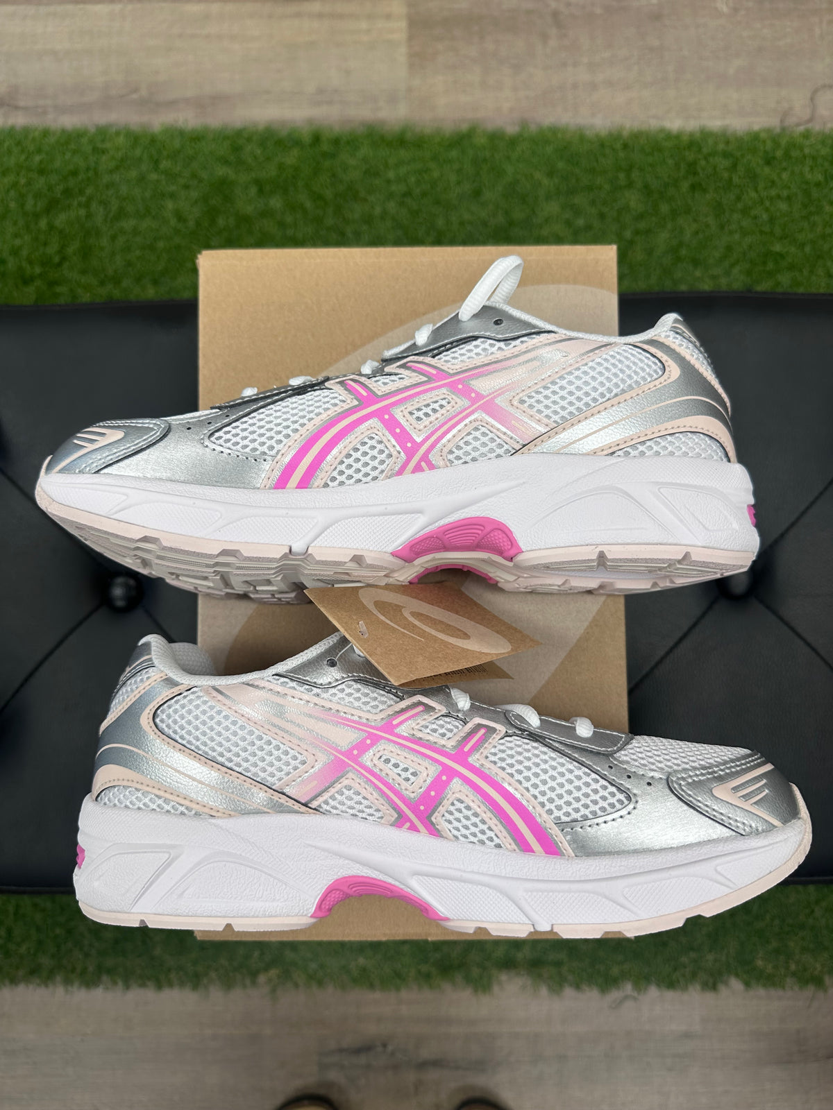 ASICS Gel-1130 White / Dragon Fruit- Size 7Y