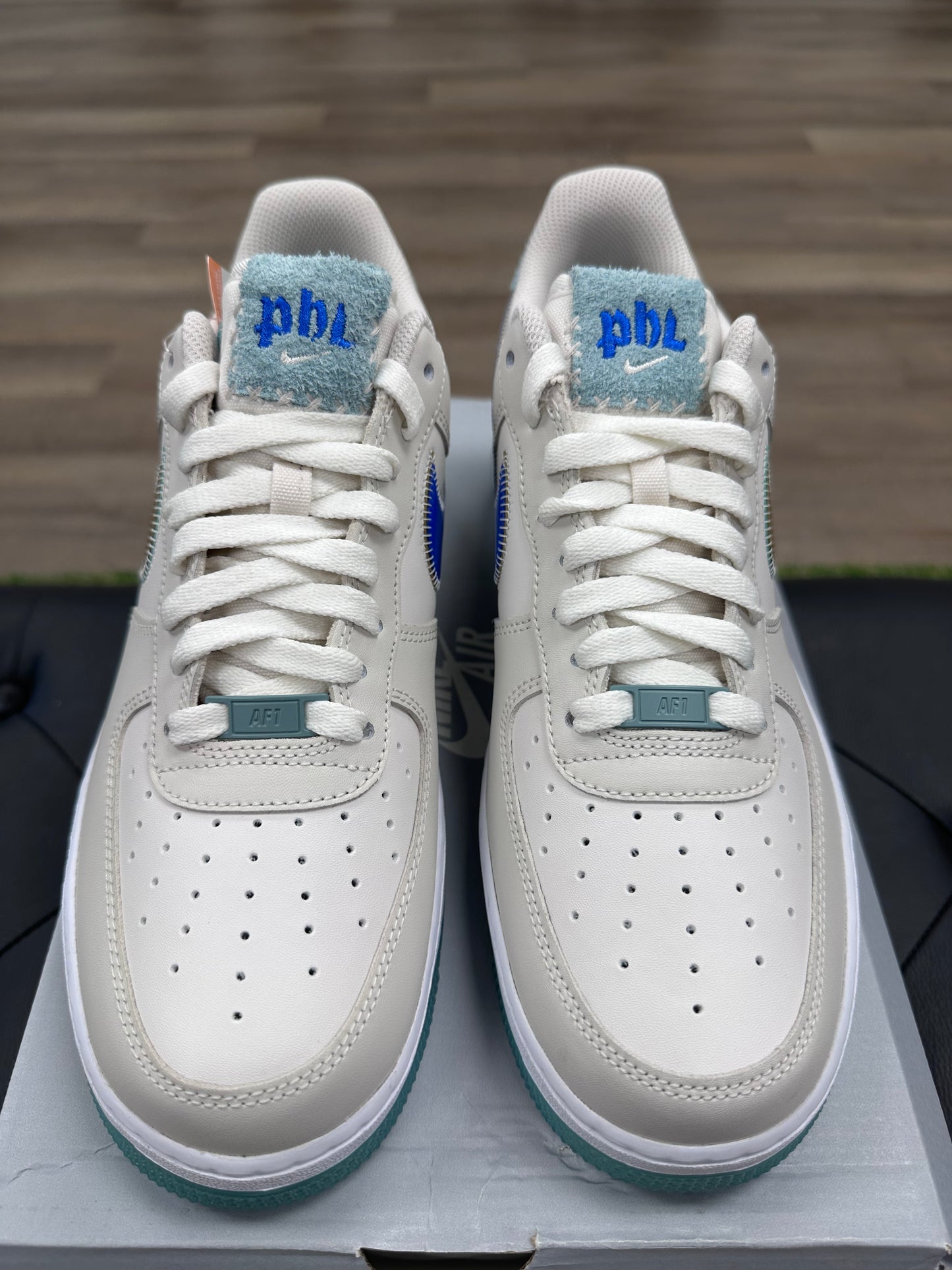 Nike Air Force 1 Low '07 Philadelphia - Size 10.5