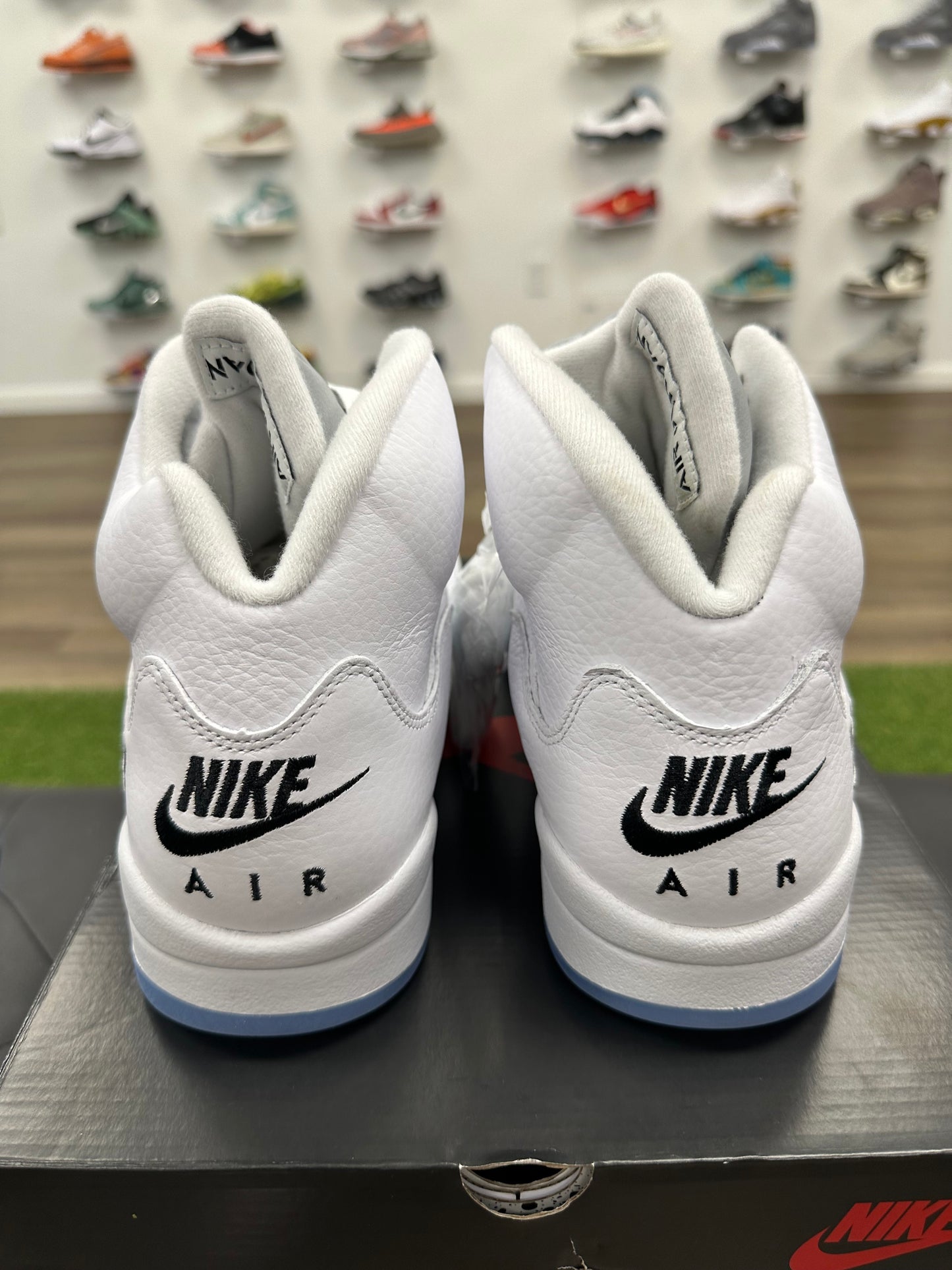 Jordan 5 Retro White Metallic (2026) - Size 11