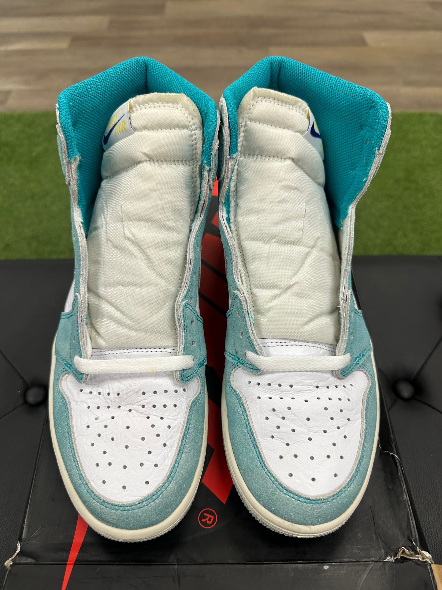 Jordan 1 Retro High Turbo Green - Size 10 (U)