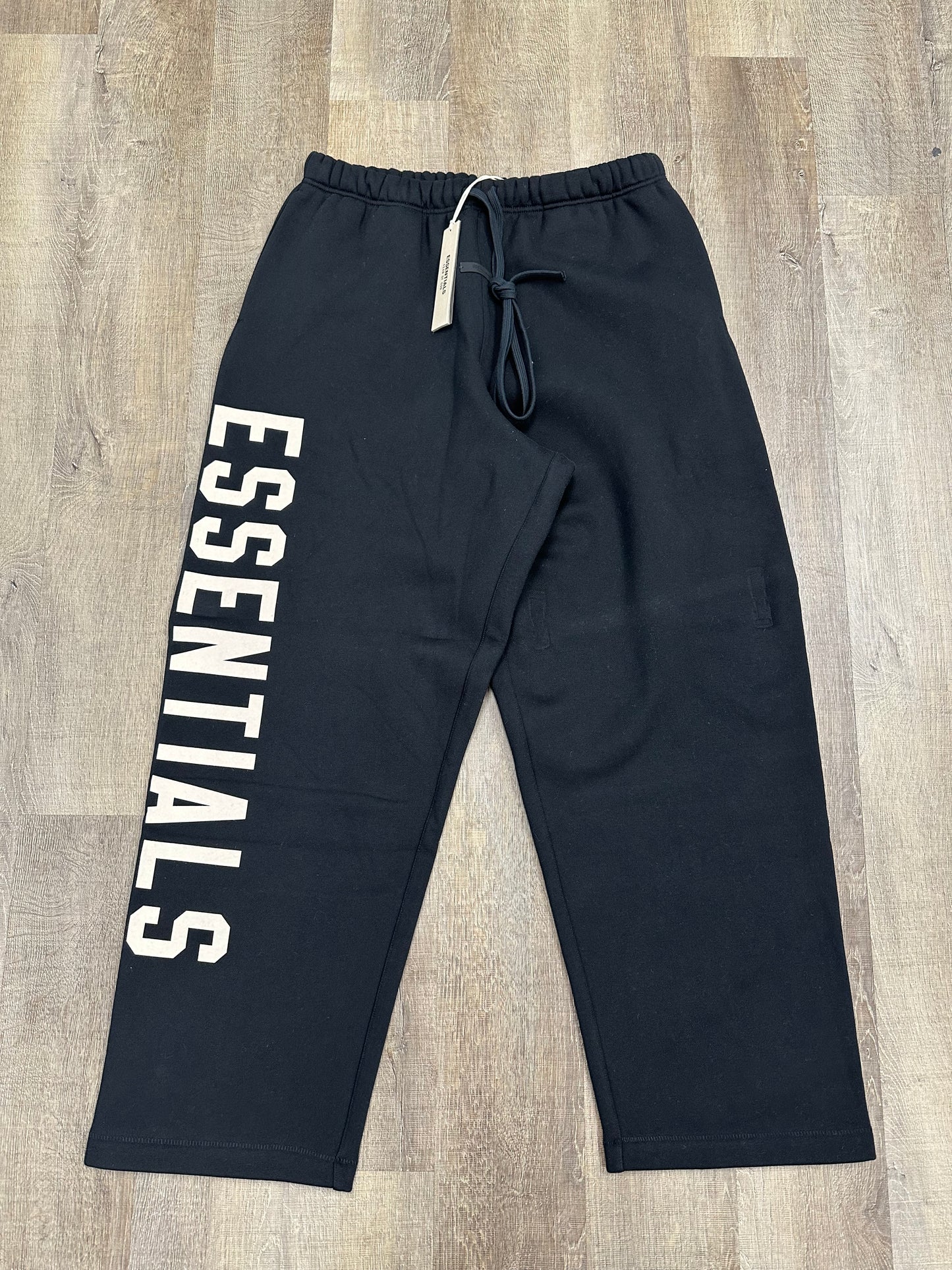 Fear of God Essentials Fleece Relaxed Sweatpant Black - Mens